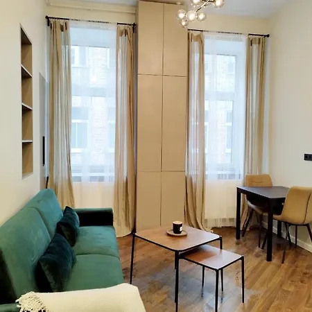 Апартаменты Stylish Station Old Town Free Parking Вильнюс