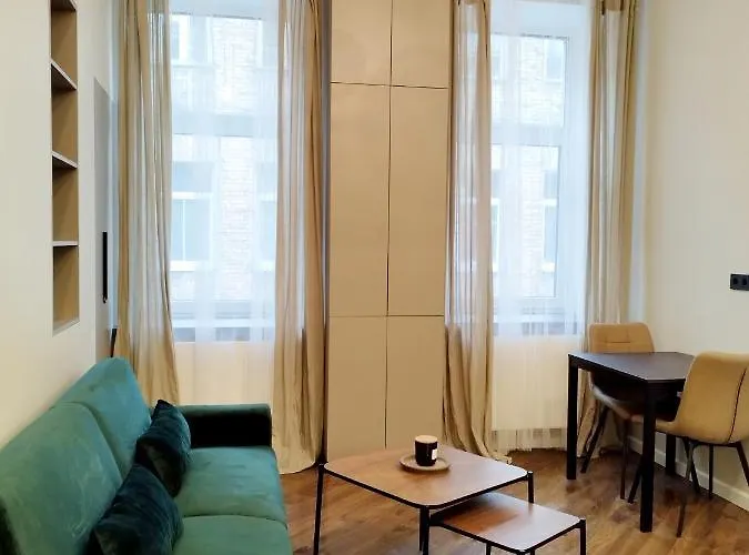 Апартаменты Stylish Station Old Town Free Parking Вильнюс