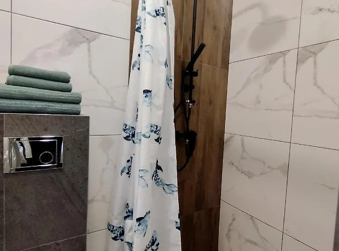 Апартаменты Stylish Station Old Town Free Parking *