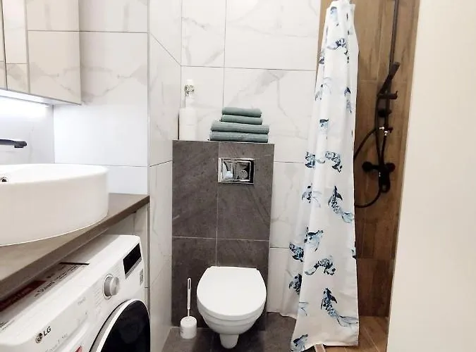 Апартаменты Stylish Station Old Town Free Parking